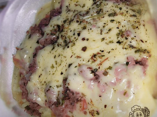 Batata Recheada - Calabresa com Queijo